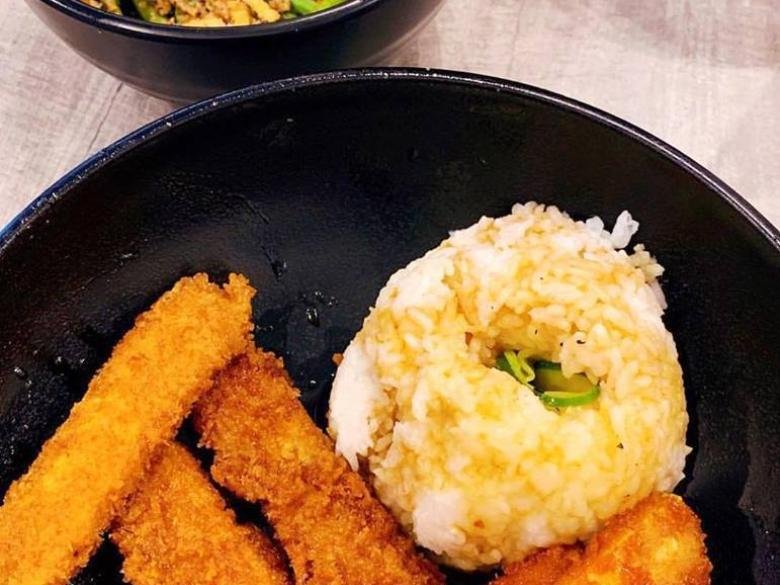 ngày màu mạng gà đá ngày màu mạng gà đá